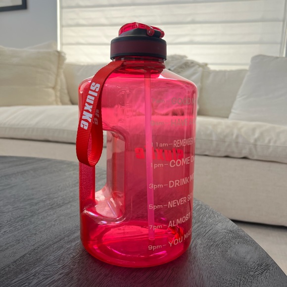 gallon water bottle with time markers - Picture 1 of 4
